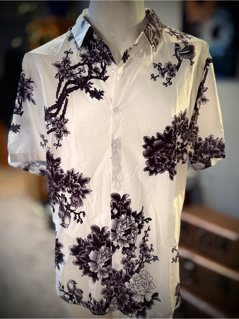Men's Black & White Floral Short-Sleeve Button-Down Shirt